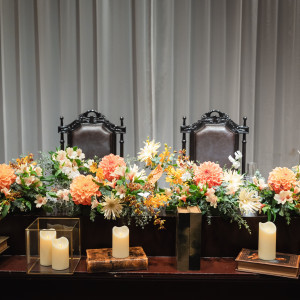 ソファと迷ったけど高砂に!花の色味と組み合わせが好みです|782977さんのカノビアーノ福岡の写真(2600437)