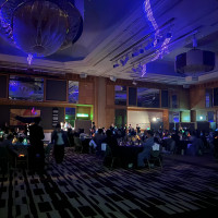 ドレスの色当て
レーザービーム演出