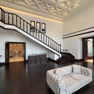 大きな階段が印象的|783062さんのTHE SEASON'S（ザ・シーズンズ）/テイクアンドギヴ・ニーズウェディングの写真(2602655)