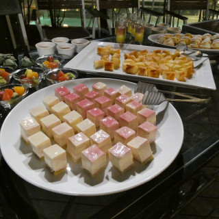 デザートバイキングのケーキ。