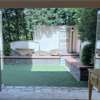 窓から見たミニガーデン