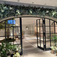 エレベーター降りて目の前のエントランス