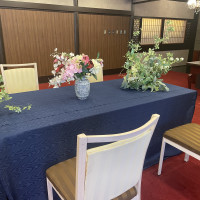 流しテーブルの場合の正面での距離感はそこまで遠く感じません。