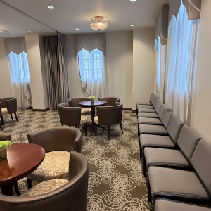 身内ウェイティングルーム|783149さんのパークサイドハウス大阪の写真(2599889)