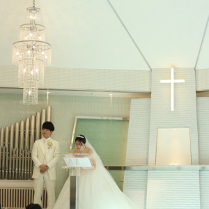 式当日のチャペル|783172さんのアルカンシエル luxe mariage 名古屋(アルカンシエルグループ)の写真(2599969)