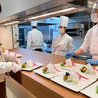 披露宴会場にオープンキッチンがあります
