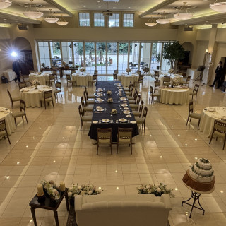 シンプルで広々としている