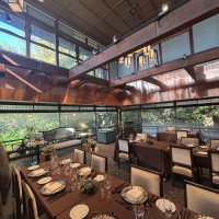 緑豊かで天井高あり、開放的で優しい雰囲気の会場でした。