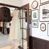 カラードレスとタキシード