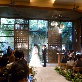 人前式も出来る綺麗なチャペルでした。