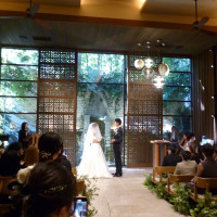 人前式も出来る綺麗なチャペルでした。