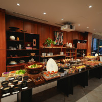 2階フロアでの料理