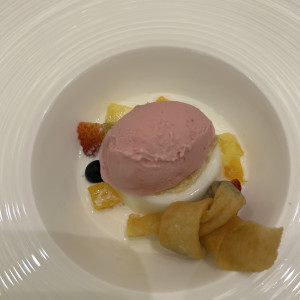 フルーツいっぱい杏仁豆腐ココナッツミルクかけ苺のジェラート|783486さんのRiN SQUARE(リンスクエア)の写真(2601116)