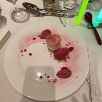 ウェディングケーキと別でデザート（桃のチーズケーキ）