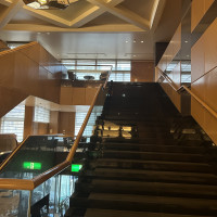 式場まで上がる階段。ここで前撮りもできる。