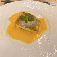 コースの魚料理