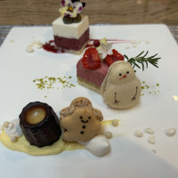 パティシエの方が作ってくれたデザートがとても美味しかったです