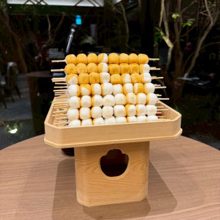 和装の際の演出のみたらしタワーです。
ゲストにも好評でした