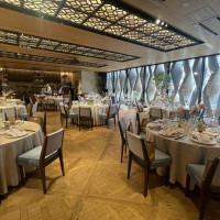 この窓の建築（逆光にならない作り）惹かれて見学を決めました。