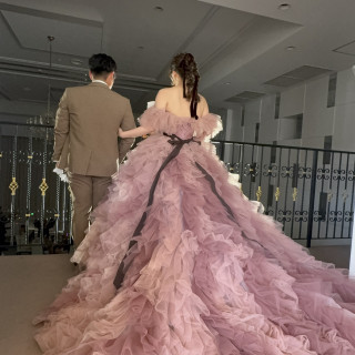 お色直し、階段からの入場