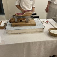 生ハムを切っていただいた