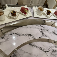 生ハムなどを並べた