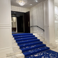 チャペルから出た後のフラワーシャワー