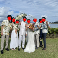 挙式会場にて家族撮影