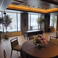 新郎新婦の座席。ソファへ変更も可能とのこと。