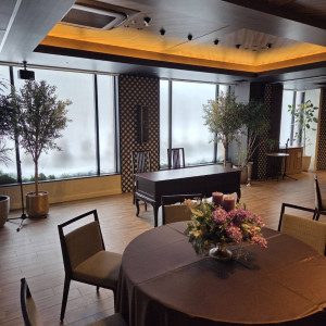 新郎新婦の座席。ソファへ変更も可能とのこと。|783747さんのGLLARE MARUYAMA(グラーレ マルヤマ)の写真(2605080)