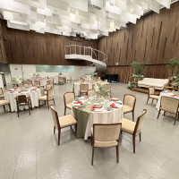 天井が高くて開放感あり！
スクリーンも二つある！