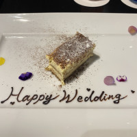 ホテル内のレストランでのディナー