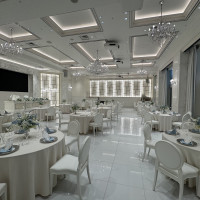 披露宴会場パリス