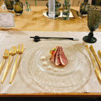 コース料理のひとつとカトラリー類