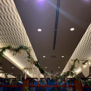 披露宴会場の天井装飾