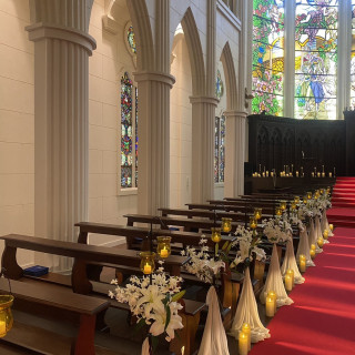 チャペルの参列者が座る椅子