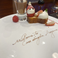 シェフ特性のケーキ・とても美味しかったです。