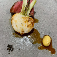 国産牛サーロインの炭火焼きカブと生椒