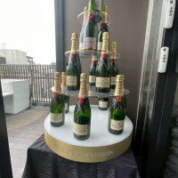 挙式会場横にディスプレイされていました。