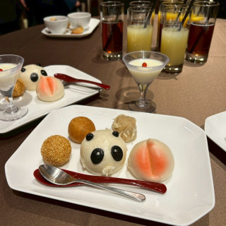 天津ビュッフェ
甘いのもしょっぱいのも充実