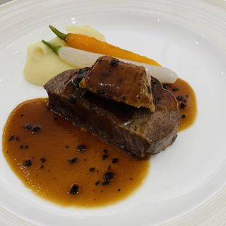 メインのお肉料理