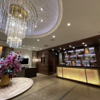 披露宴会場前のロビー　バーカウンター