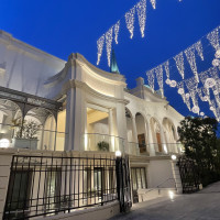 独立したチャペル外観イルミネーション