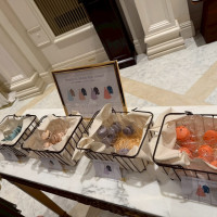 ドレスの色当てクイズのマカロン