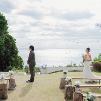 海が見える挙式会場です。