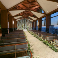 挙式会場入場すぐ