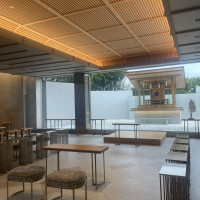 シンプルモダンな、温故知新を感じる式場