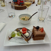 デザートビュッフェのケーキたち