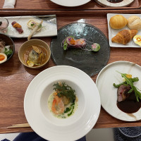 披露宴会場でふるまわれたお料理は、どれもおいしく上品でした。