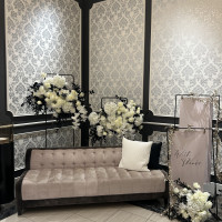 披露宴会場の椅子